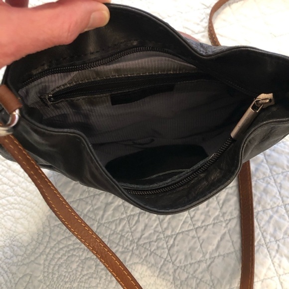 Italian black and brown leather crossbody saddle bag purse. - Picture 5 of 10